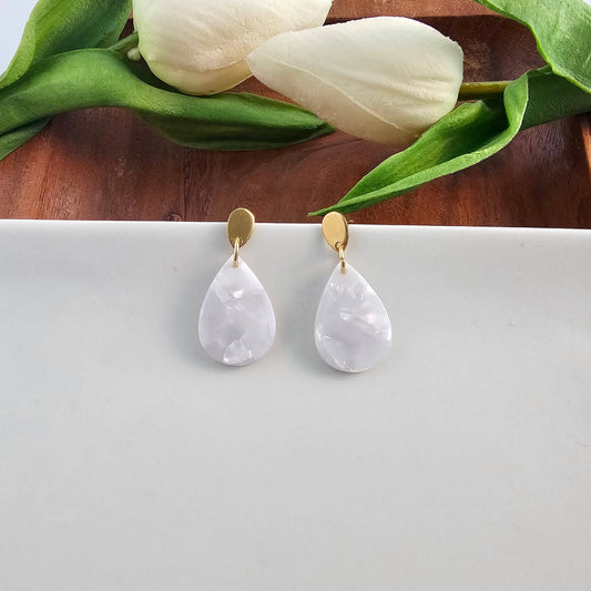 Leah Earrings - Pearl