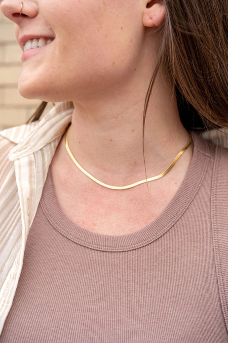 Luxe Gold Delicate Herringbone necklace