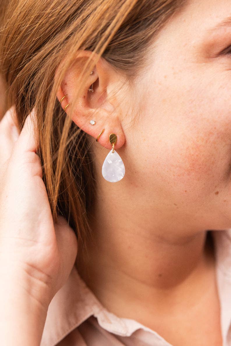 Leah Earrings - Pearl